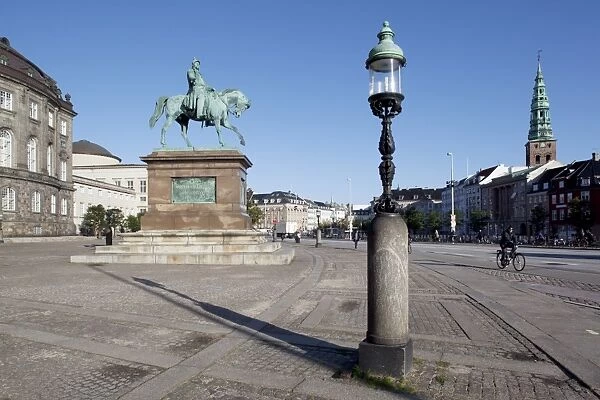 Christiansborg Palace and statue, Copenhagen, Denmark, Scandinavia, Europe