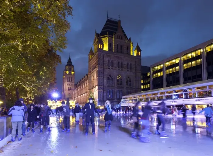 Framed Print : Christmas ice skating rink outside the Natural History Museum, Kensington Framed Print : Christmas ice skating rink outside the Natural History Museum, Kensington