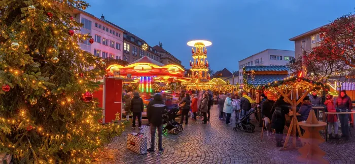 Framed Print : Christmas Market stalls in the market square in Altstadt Spandau at dusk, Spandau, Berlin, Germany Framed Print : Christmas Market stalls in the market square in Altstadt Spandau at dusk, Spandau, Berlin, Germany