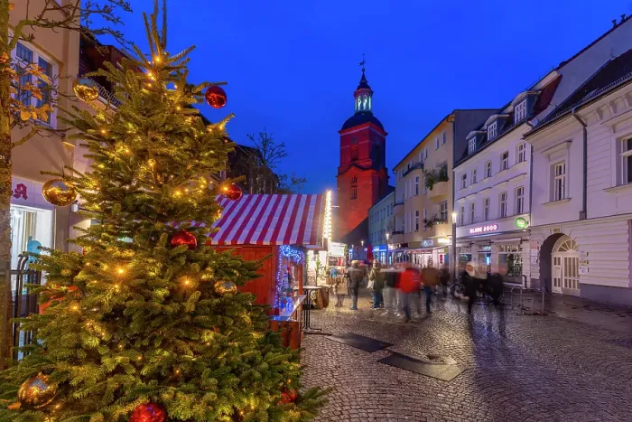 Framed Print : Christmas Market stalls in the market square in Altstadt Spandau at dusk, Spandau, Berlin, Germany Framed Print : Christmas Market stalls in the market square in Altstadt Spandau at dusk, Spandau, Berlin, Germany