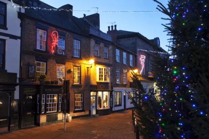 Framed Print : Christmas tree and Market Place at dusk, Knaresborough, North Yorkshire, Yorkshire, England, United Kingdom, Europe Framed Print : Christmas tree and Market Place at dusk, Knaresborough, North Yorkshire, Yorkshire, England, United Kingdom, Europe