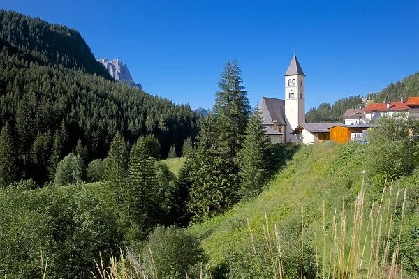 Church, Fassa Valley, Trento Province, Trentino-Alto Adige  /  South Tyrol, Italian Dolomites, Italy, Europe
