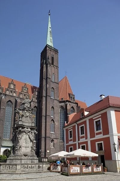 Church of the Holy Cross, Old Town, Wroclaw, Silesia, Poland, Europe
