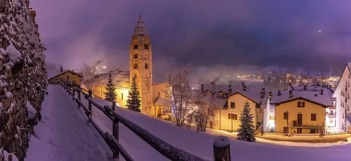 Framed Print : Church of Saint Pantalon and snow covered town centre and mountainous background in winter at dusk, Courmayeur, Aosta Valley, Italian Alps, Italy Framed Print : Church of Saint Pantalon and snow covered town centre and mountainous background in winter at dusk, Courmayeur, Aosta Valley, Italian Alps, Italy