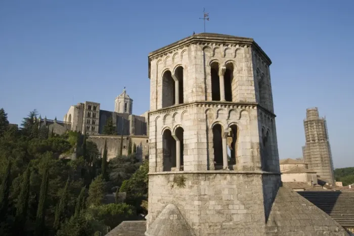 Framed Print : Church of Sant Pere de Galligans now housing the Museu Arqueologic, and cathedral