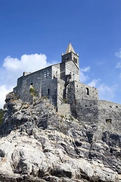 Church of St. Peter on a rocky headland at Porto Venere, Cinque Terre, UNESCO World Heritage Site, Liguria, Italy, Mediterranean, Europe