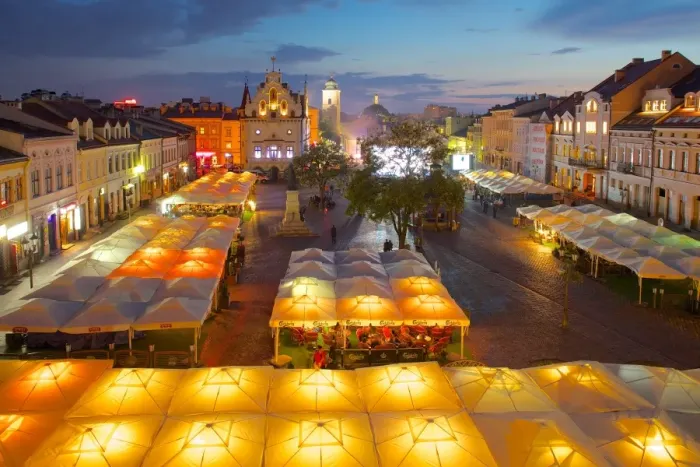 Framed Print : City Hall and Market Square at dusk, Old Town, Rzeszow, Poland, Europe Framed Print : City Hall and Market Square at dusk, Old Town, Rzeszow, Poland, Europe