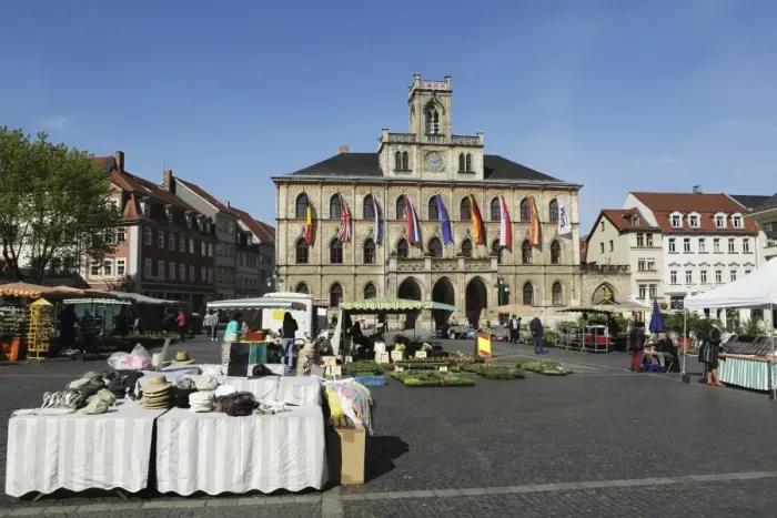 Framed Print : The City Hall (Rathaus) and market stalls on the cobbled Market Place (Marktplatz) in Weimar Framed Print : The City Hall (Rathaus) and market stalls on the cobbled Market Place (Marktplatz) in Weimar