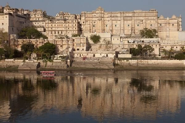 City Palace Museum in Udaipur seen from Lake Pichola, Udaipur, Rajasthan, India, Asia