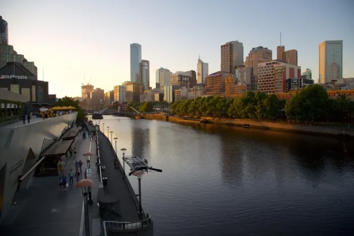 Framed Print : City skyline from Princes Bridge, Melbourne, Victoria, Australia, Pacific Framed Print : City skyline from Princes Bridge, Melbourne, Victoria, Australia, Pacific