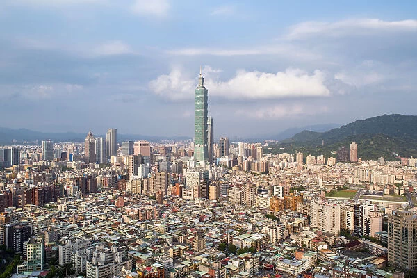 City skyline and Taipei 101 building, Taipei, Taiwan, Asia