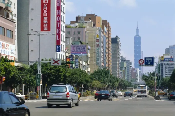 Framed Print : City street scene, Taipei, Taiwan, Republic of China, Asia Framed Print : City street scene, Taipei, Taiwan, Republic of China, Asia