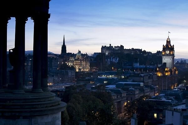 Cityscape at dusk looking towards Edinburgh Castle, Edinburgh, Scotland