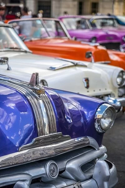 Classic 1950s American car, La Habana Vieja, Havana, Cuba, West Indies, Caribbean