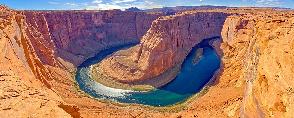 Classic panorama view of Horseshoe Bend from its northeast side near Page, Arizona