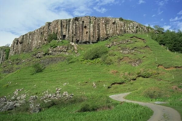 Cliffs, Kildonnan