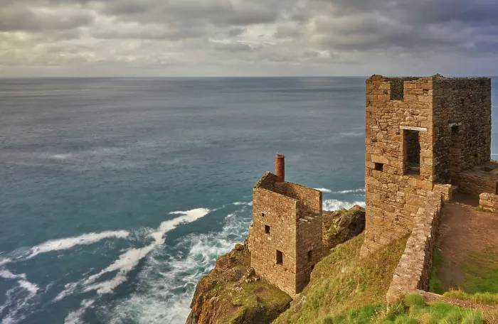 Framed Print : The cliffshide ruins of the engine house of Botallack tin mine, on the Atlantic coast near St Just, Cornwall, Great Britain Framed Print : The cliffshide ruins of the engine house of Botallack tin mine, on the Atlantic coast near St Just, Cornwall, Great Britain