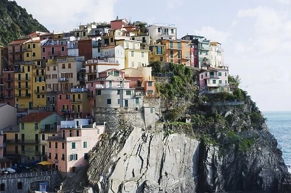 Clifftop village of Manarola, Cinque Terre, UNESCO World Heritage Site