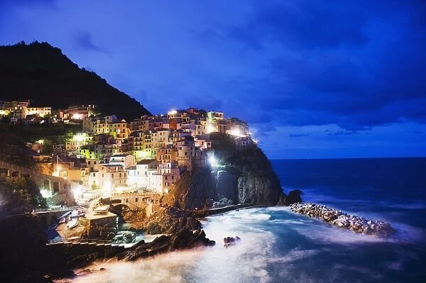 Clifftop village of Manarola, Cinque Terre, UNESCO World Heritage Site