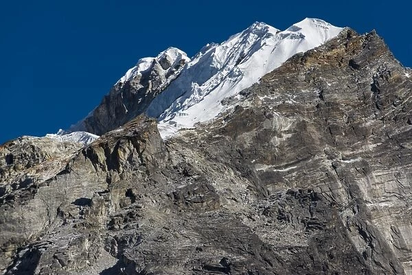 Climbers make their way to the summit of Lobuche, a 6119m peak in the Khumbu (Everest) Region
