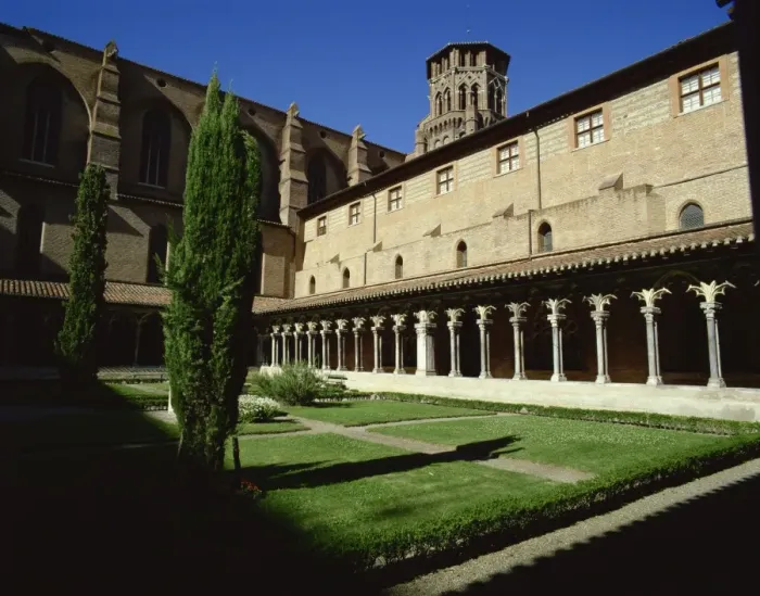 Framed Print : Cloister of Le Couvent des Augustins, dating from the 14th century, Augustins Museum Framed Print : Cloister of Le Couvent des Augustins, dating from the 14th century, Augustins Museum