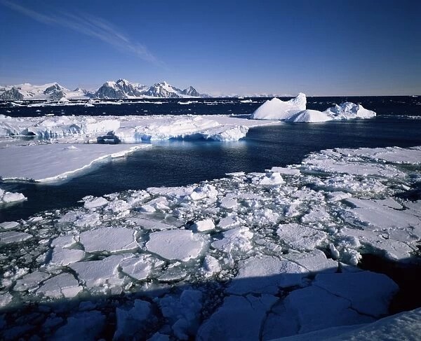 Coastal scenery, Antarctic Peninsula, Antarctica, Polar Regions
