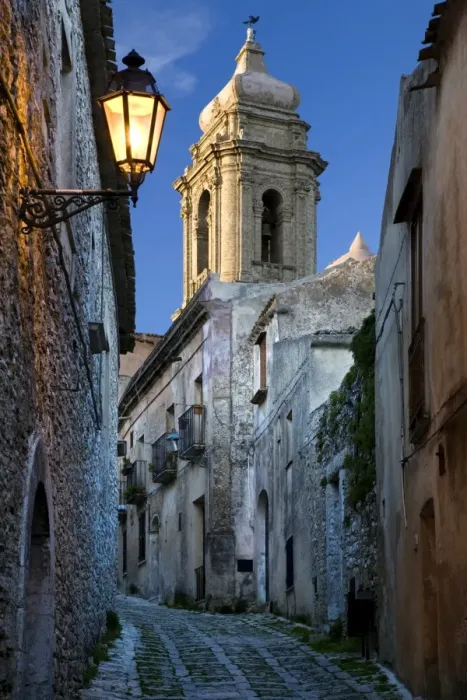 Framed Print : Cobbled alleyway at dusk, Erice, Sicily, Italy, Europe Framed Print : Cobbled alleyway at dusk, Erice, Sicily, Italy, Europe