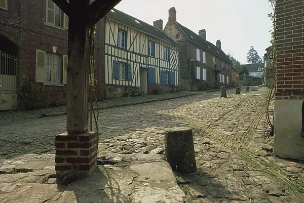 Cobbled street and colourful timbered house, Gerberoy, Oise, Picardie, France, Europe
