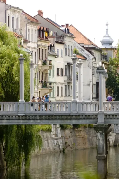 Framed Print : The Cobblers Bridge over the River Ljubljanica Framed Print : The Cobblers Bridge over the River Ljubljanica