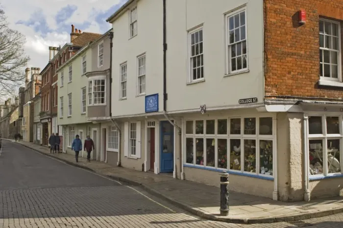 Framed Print : College Street and souvenir shop, Winchester, Hampshire, England, United Kingdom, Europe Framed Print : College Street and souvenir shop, Winchester, Hampshire, England, United Kingdom, Europe