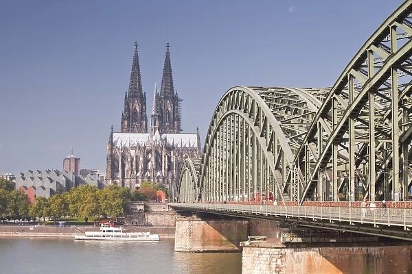 Cologne Cathedral (Dom) across the River Rhine, Cologne, North Rhine-Westphalia, Germany, Europe