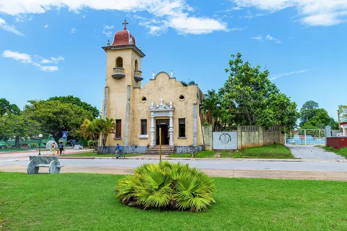 Framed Print : Colonial center of Nueva Gerona, Isla de la Juventud (Isle of Youth), Cuba, West Indies, Central America Framed Print : Colonial center of Nueva Gerona, Isla de la Juventud (Isle of Youth), Cuba, West Indies, Central America