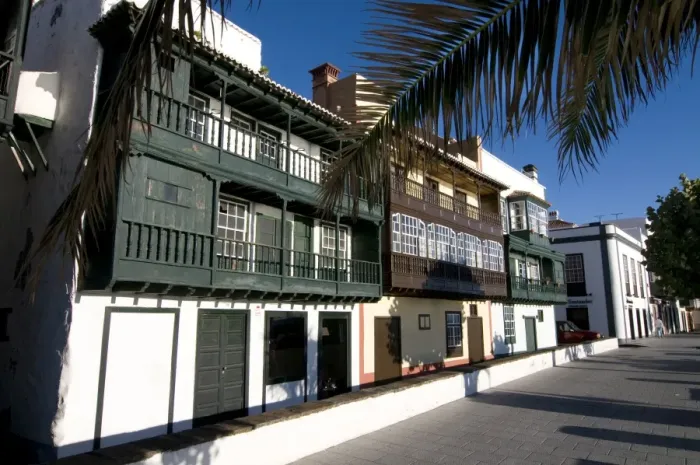 Framed Print : Colonial houses in the old town of Santa Cruz de la Palma, La Palma, Canary Islands Framed Print : Colonial houses in the old town of Santa Cruz de la Palma, La Palma, Canary Islands