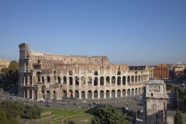 Colosseum amphitheatre, UNESCO World Heritage Site, Rome, Lazio, Italy, Europe