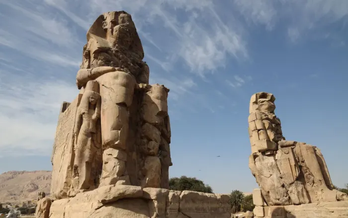 Framed Print : Colossi of Memnon, near Luxor, UNESCO World Heritage Site, Thebes, Egypt, North Africa