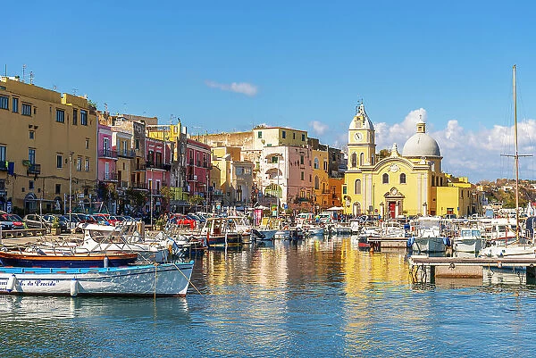 The colourful fishing village of Marina di Procida, Procida harbour, Procida Island, Tyrrhenian Sea, Naples district, Naples Bay, Campania region, Italy, Europe