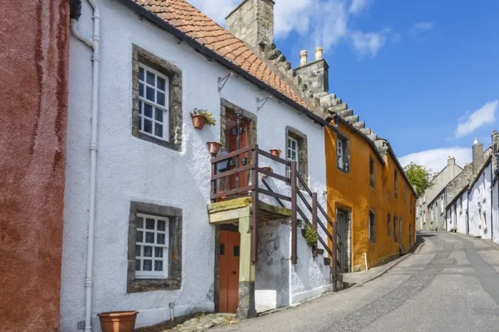 Framed Print : Colourful houses in the quaint village of Culross, Fife, Scotland, United Kingdom, Europe Framed Print : Colourful houses in the quaint village of Culross, Fife, Scotland, United Kingdom, Europe