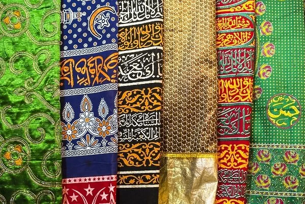 Colourful pashmina scarves, New Delhi, India, Asia