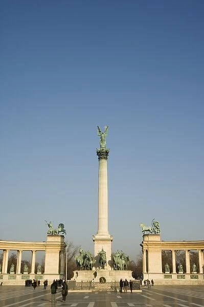 Column and colonnade