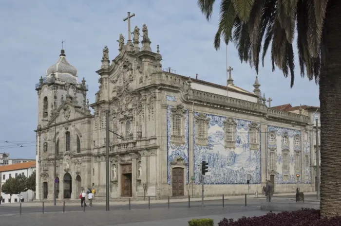 Framed Print : The combined churches of Igrega dos Carmelitas and Igreja do Carmo with blue tiled wall, Oporto, Portugal, Europe Framed Print : The combined churches of Igrega dos Carmelitas and Igreja do Carmo with blue tiled wall, Oporto, Portugal, Europe