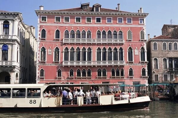 Commuter ferry on Grand Canal