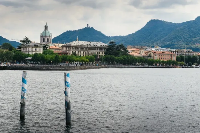 Framed Print : Como, Lake Como, Lombardy, Italian Lakes, Italy, Europe Framed Print : Como, Lake Como, Lombardy, Italian Lakes, Italy, Europe