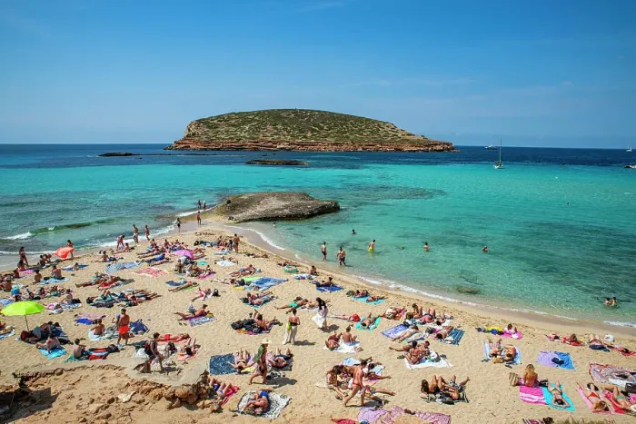 Framed Print : Comte beach with its turquoise waters, Ibiza, Balearic Islands, Spain, Mediterranean, Europe Framed Print : Comte beach with its turquoise waters, Ibiza, Balearic Islands, Spain, Mediterranean, Europe