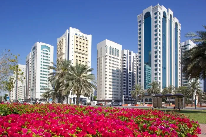 Framed Print : Contemporary architecture and Al Markaziyah Gardens and Fountain, Abu Dhabi, United Arab Emirates, Middle East Framed Print : Contemporary architecture and Al Markaziyah Gardens and Fountain, Abu Dhabi, United Arab Emirates, Middle East