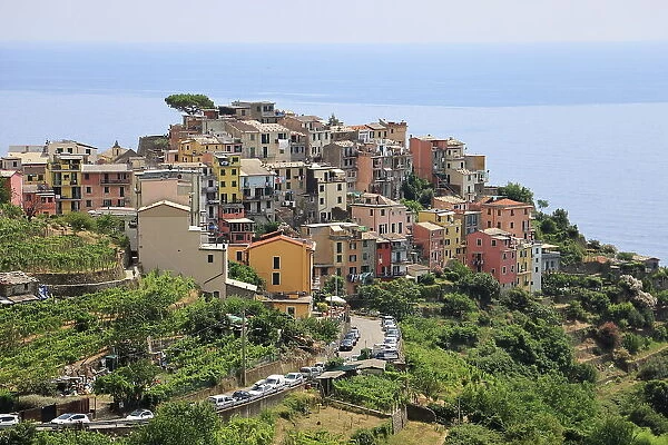 Corniglia, one of the five towns of the Cinque Terre National Park, UNESCO World Heritage Site, Liguria, Italy, Europe
