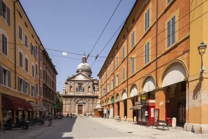 Framed Print : Corso Duomo and Chiesa della Madonna del Voto, Modena, Emilia-Romagna, Italy, Europe Framed Print : Corso Duomo and Chiesa della Madonna del Voto, Modena, Emilia-Romagna, Italy, Europe