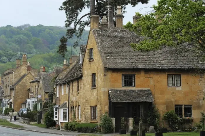 Framed Print : Cotswold stone houses, Broadway, The Cotswolds, Worcestershire, England, United Kingdom, Europe Framed Print : Cotswold stone houses, Broadway, The Cotswolds, Worcestershire, England, United Kingdom, Europe