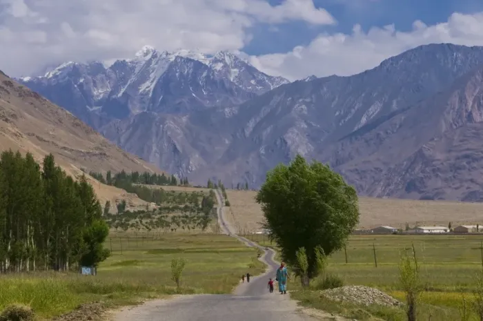 Framed Print : Country road, Ishkashim, Tajikistan, Central Asia, Asia
