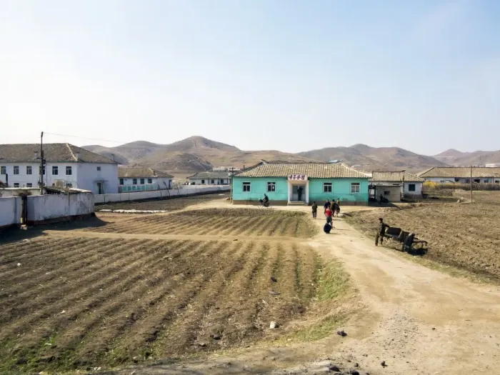 Framed Print : Countryside between Pyongyang and Kaesong, Democratic Peoples Republic of Korea (DPRK), North Korea, Asia Framed Print : Countryside between Pyongyang and Kaesong, Democratic Peoples Republic of Korea (DPRK), North Korea, Asia