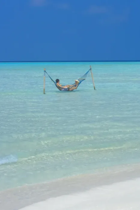 Framed Print : Couple relaxing in hammock, Maldives, Indian Ocean, Asia Framed Print : Couple relaxing in hammock, Maldives, Indian Ocean, Asia